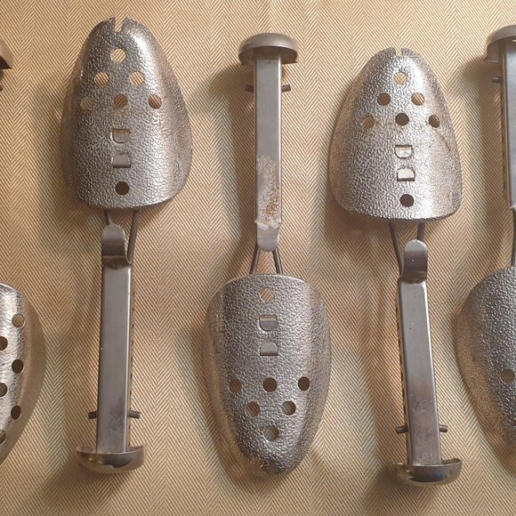 Vintage Adjustable Shoe Stretchers Tested Okay X 5 - Picture 2 of 8